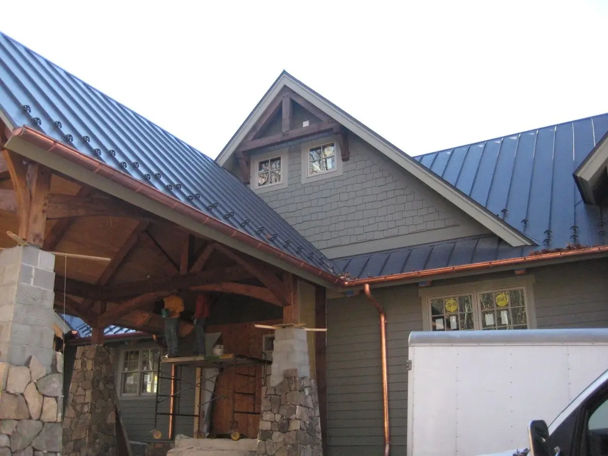 Craftsman Roofing team delivering quality roofing work in Hapeville